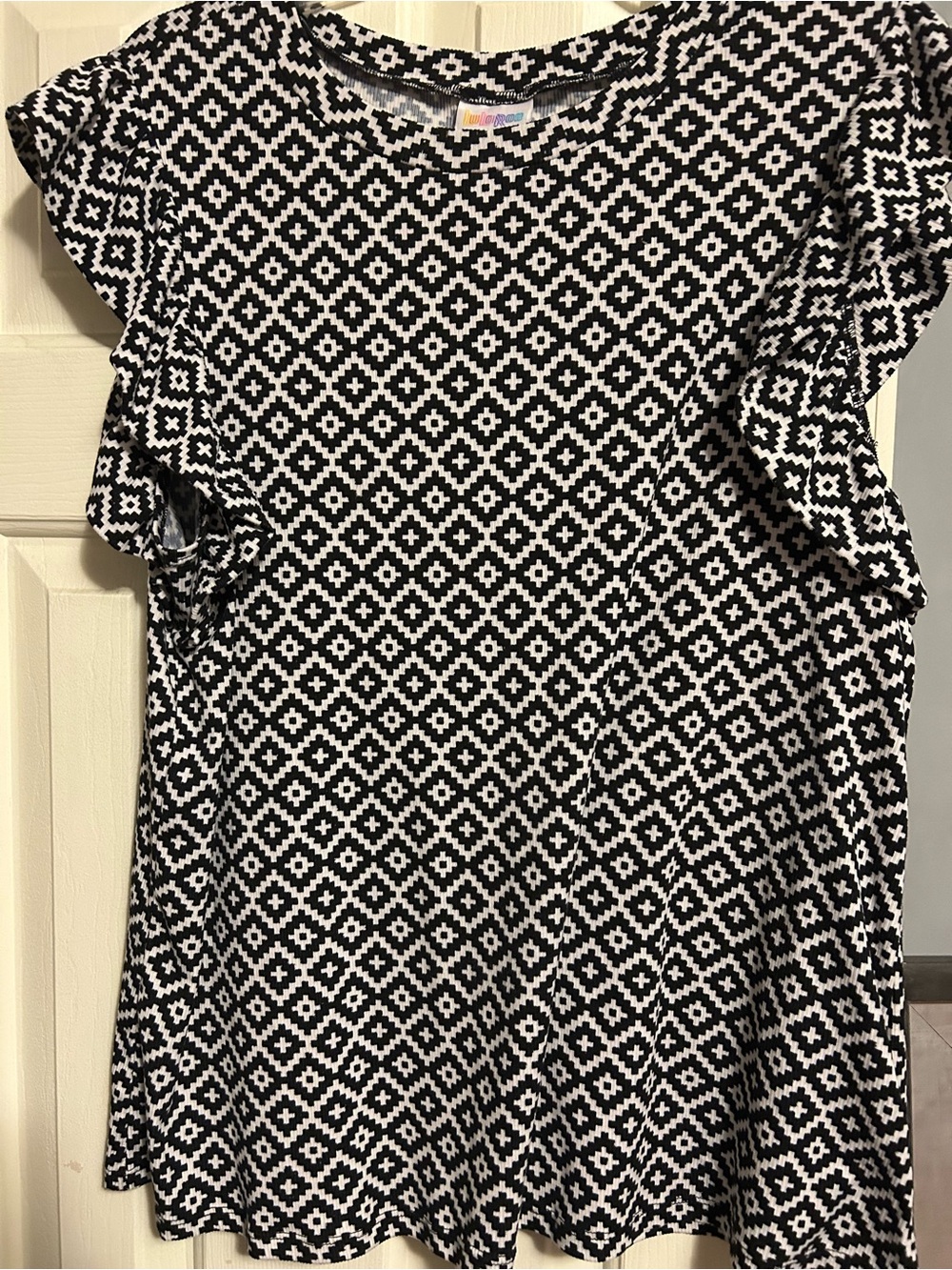 LuLaRoe Black & White Diamond-Print LeAnne Top